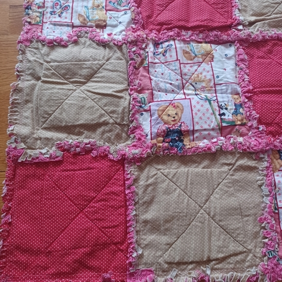 Handmade Reversible Quilted Rag Patchwork Blanket Bedding Play Mat Bear Pattern - Picture 7 of 10